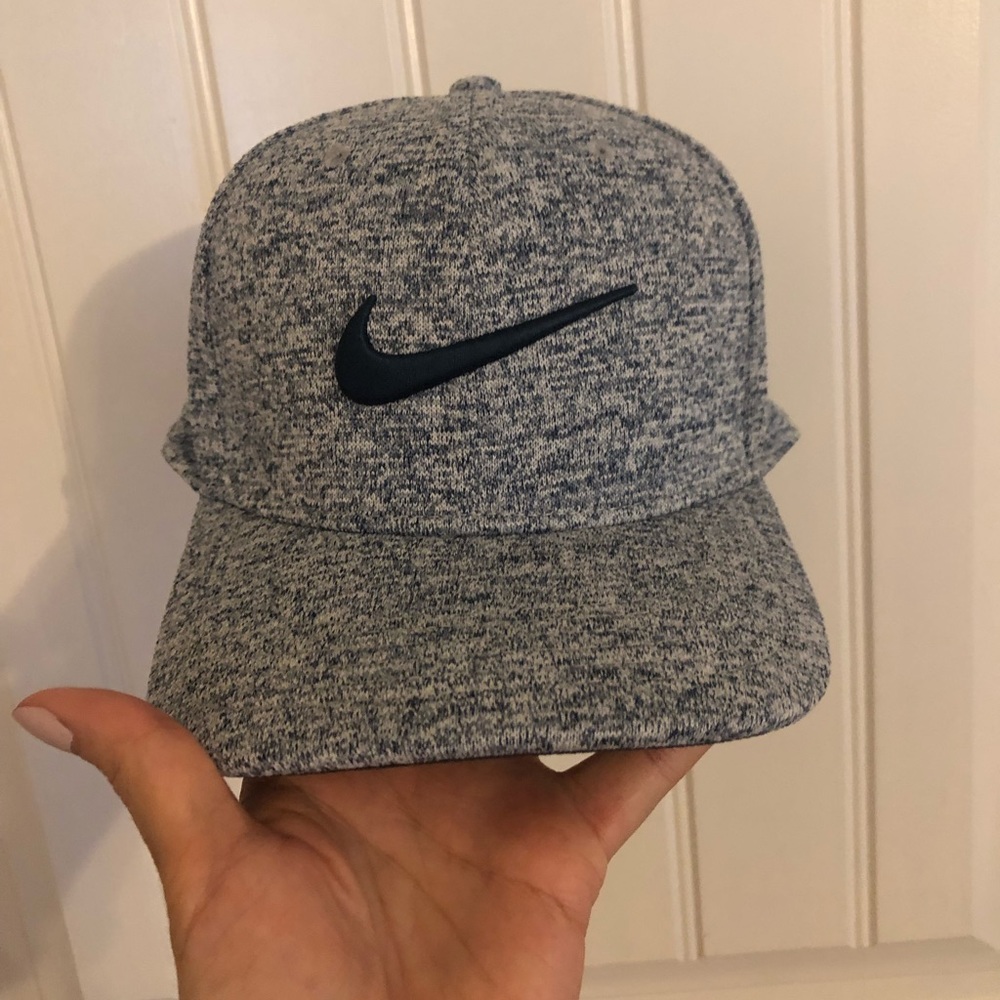 Nike golf hat